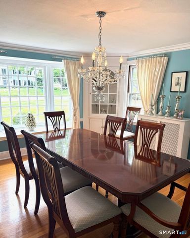 28 Colony Road, West Hartford, CT 06117