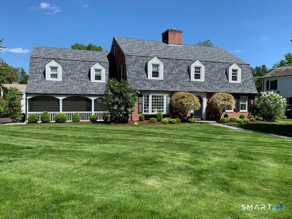 28 Colony Road, West Hartford, CT 06117