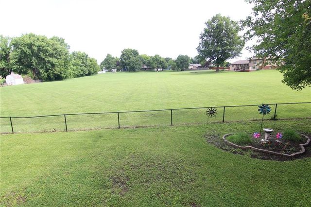 16912 E 170th Court, Belton, MO 64012