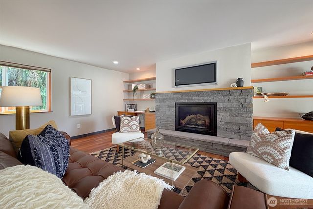 16857 Palatine Avenue N, Shoreline, WA 98133