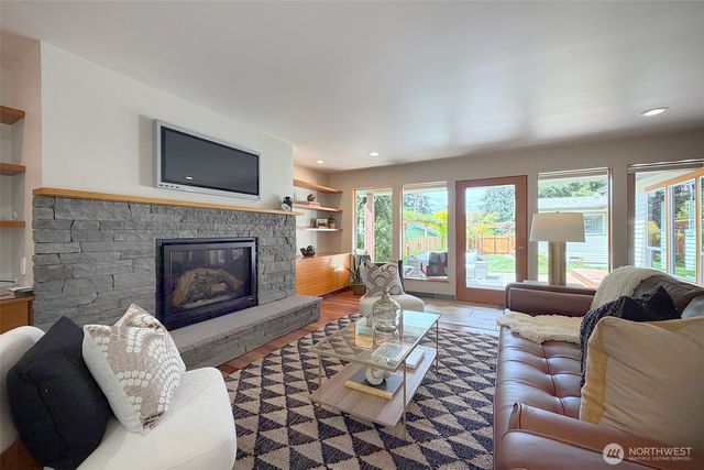 16857 Palatine Avenue N, Shoreline, WA 98133