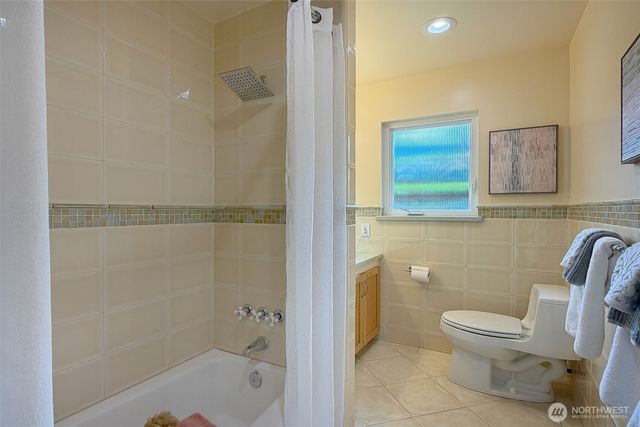 16857 Palatine Avenue N, Shoreline, WA 98133