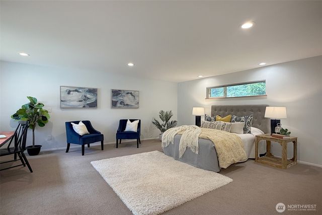 16857 Palatine Avenue N, Shoreline, WA 98133