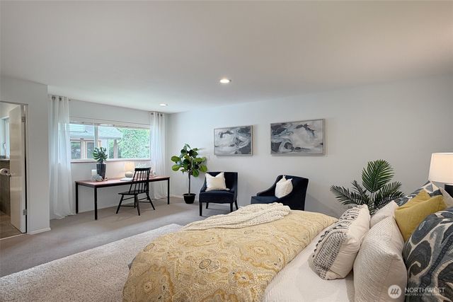 16857 Palatine Avenue N, Shoreline, WA 98133