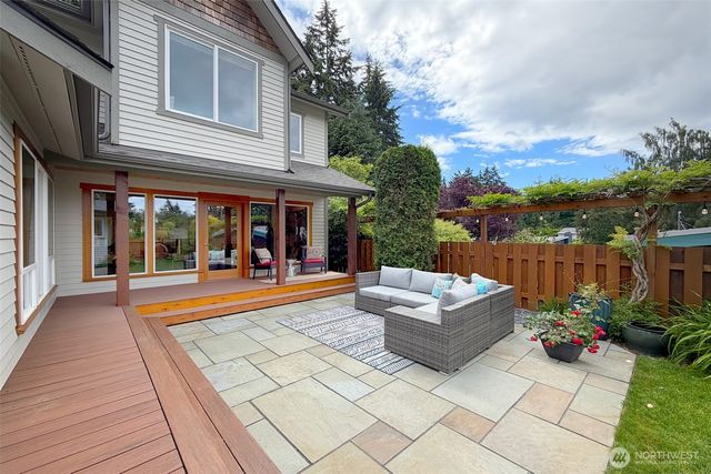 16857 Palatine Avenue N, Shoreline, WA 98133