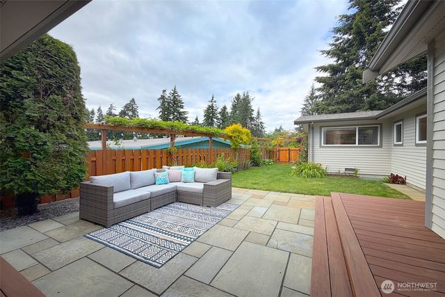 16857 Palatine Avenue N, Shoreline, WA 98133