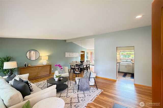 16857 Palatine Avenue N, Shoreline, WA 98133