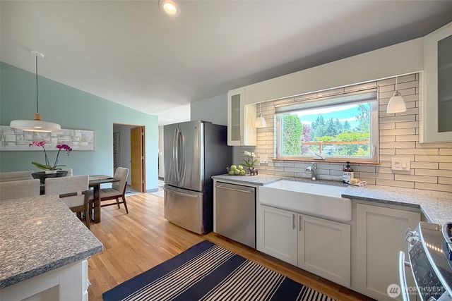 16857 Palatine Avenue N, Shoreline, WA 98133