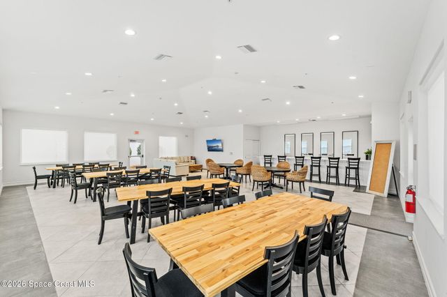 1435 S Harbor City Boulevard 504, Melbourne, FL 32901