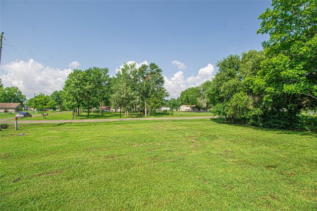 277 Lucy, Livingston, TX 77351