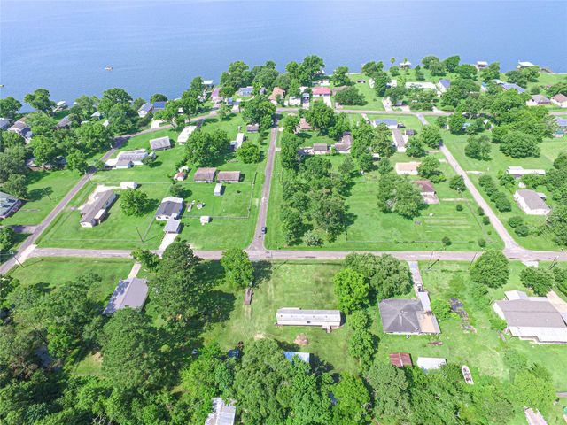 277 Lucy, Livingston, TX 77351