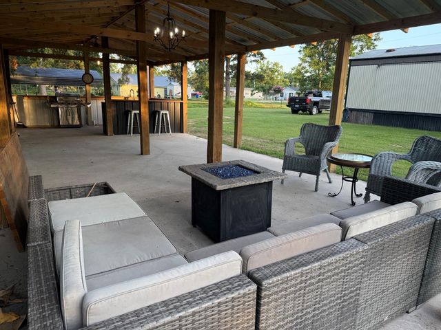 277 Lucy, Livingston, TX 77351