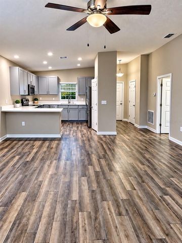 824 VIENNA DRIVE, Winter Haven, FL 33884
