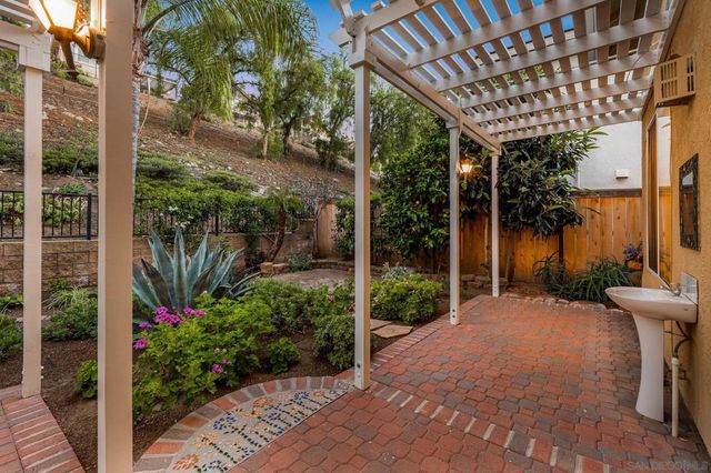 13837 Fontanelle, San Diego, CA 92128