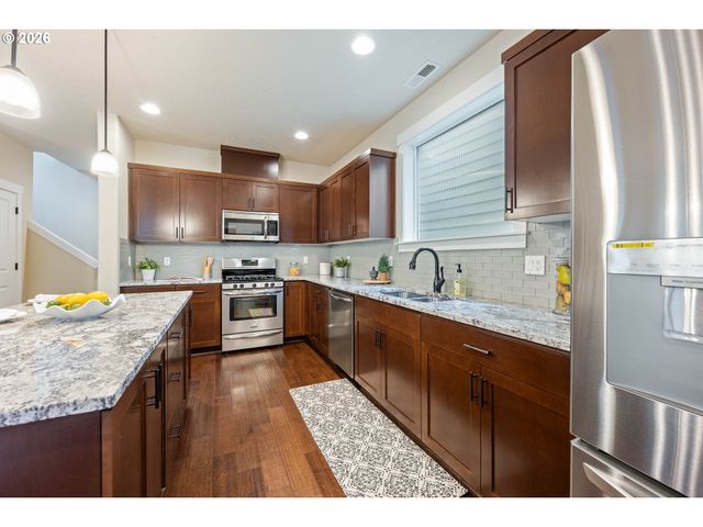 6736 Nw MAYFLOWER Pl, Portland, OR 97229