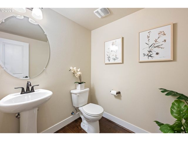 6736 Nw MAYFLOWER Pl, Portland, OR 97229