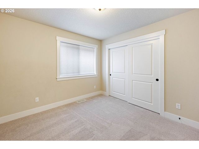 6736 Nw MAYFLOWER Pl, Portland, OR 97229