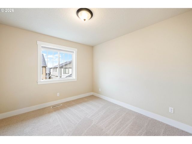 6736 Nw MAYFLOWER Pl, Portland, OR 97229