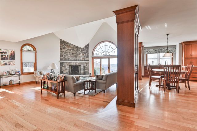 293 Pine Hill Road, Hollis, NH 03049