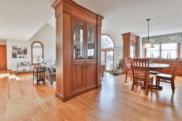 293 Pine Hill Road, Hollis, NH 03049