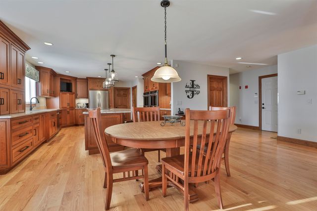 293 Pine Hill Road, Hollis, NH 03049