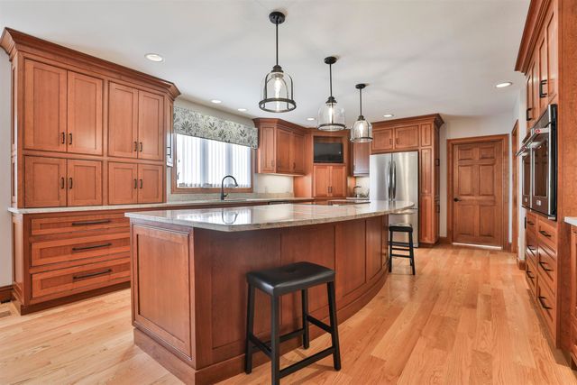 293 Pine Hill Road, Hollis, NH 03049