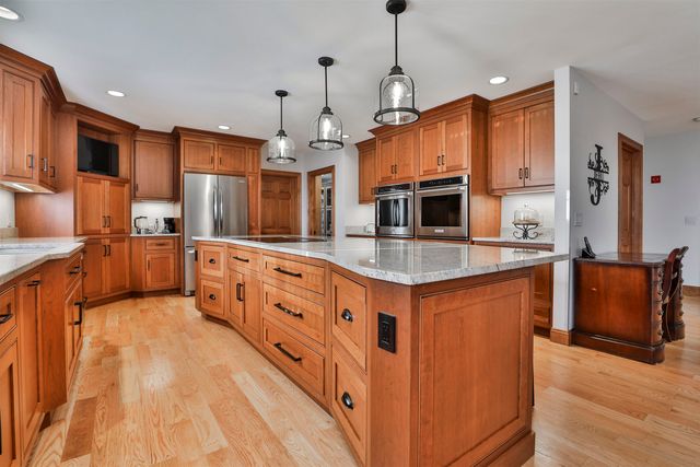 293 Pine Hill Road, Hollis, NH 03049