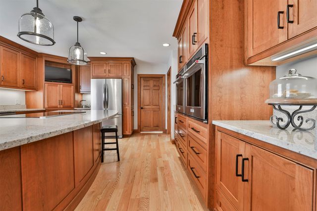 293 Pine Hill Road, Hollis, NH 03049