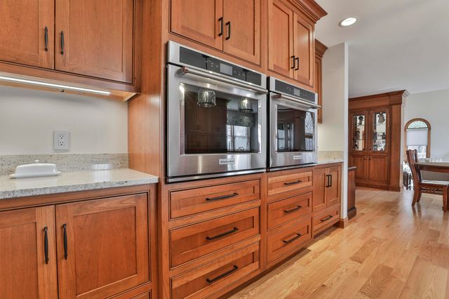 293 Pine Hill Road, Hollis, NH 03049