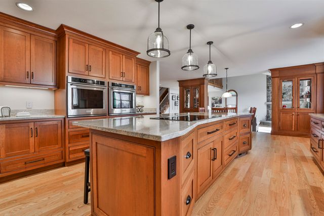 293 Pine Hill Road, Hollis, NH 03049