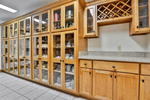 293 Pine Hill Road, Hollis, NH 03049