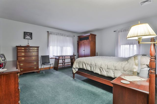 293 Pine Hill Road, Hollis, NH 03049