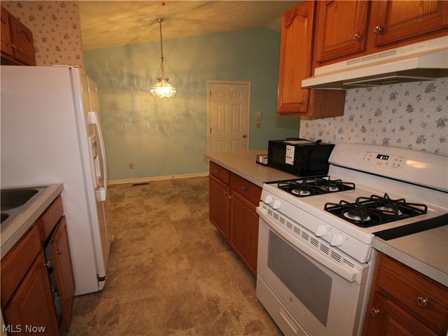 148 Bentley Drive, Elyria, OH 44035