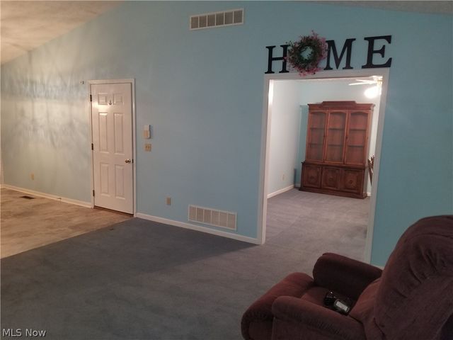 148 Bentley Drive, Elyria, OH 44035