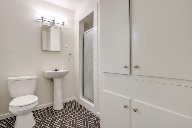 128 SE Robert Street, Burleson, TX 76028