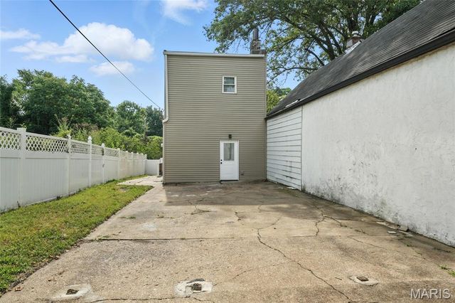 3719 Wisconsin Avenue, St Louis, MO 63118