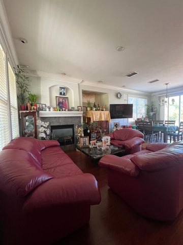 4821 Percheron Dr, Elk Grove, CA 95757