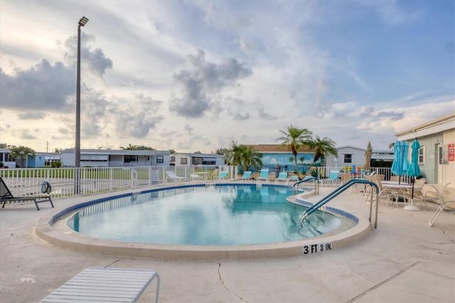 1 MEADOW CIRCLE, Ellenton, FL 34222