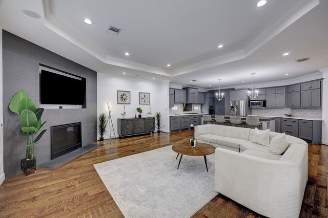 6213 San Felipe Street, Houston, TX 77057