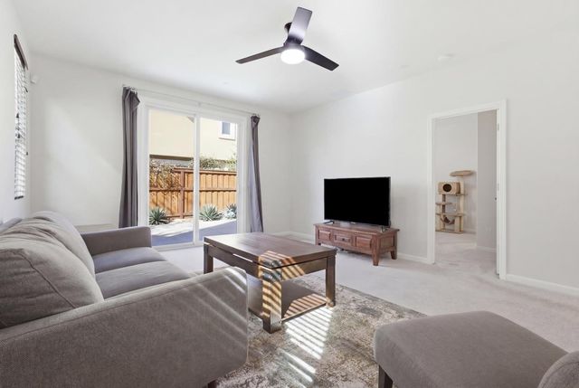 2069 Camino Real Way, Roseville, CA 95747