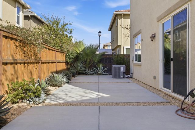 2069 Camino Real Way, Roseville, CA 95747