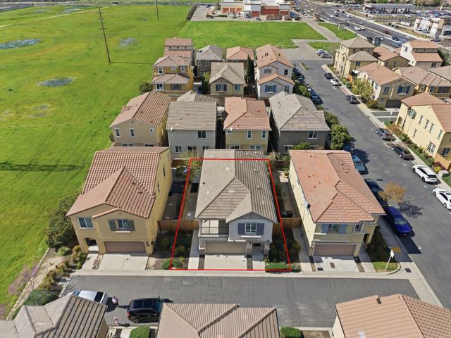 2069 Camino Real Way, Roseville, CA 95747