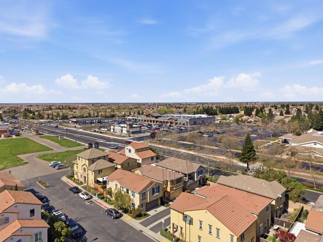 2069 Camino Real Way, Roseville, CA 95747