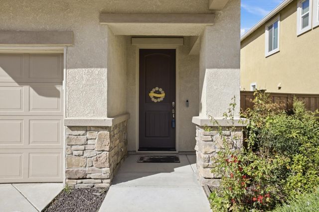 2069 Camino Real Way, Roseville, CA 95747