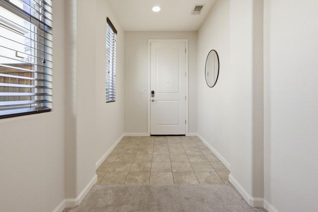 2069 Camino Real Way, Roseville, CA 95747