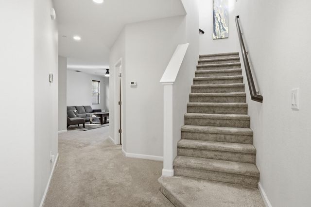 2069 Camino Real Way, Roseville, CA 95747