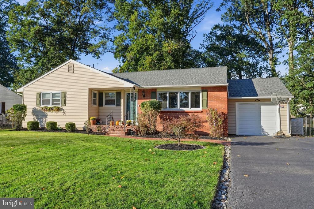 144 SUSAN DR, EWING TWP, NJ 08638 — exterior