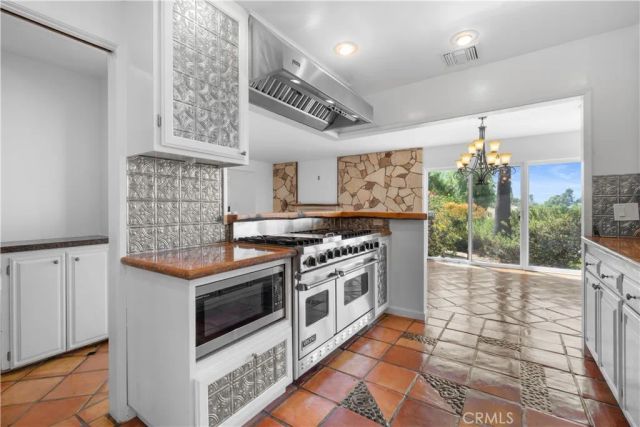 11064 Mcbroom, Shadow Hills, CA 91040