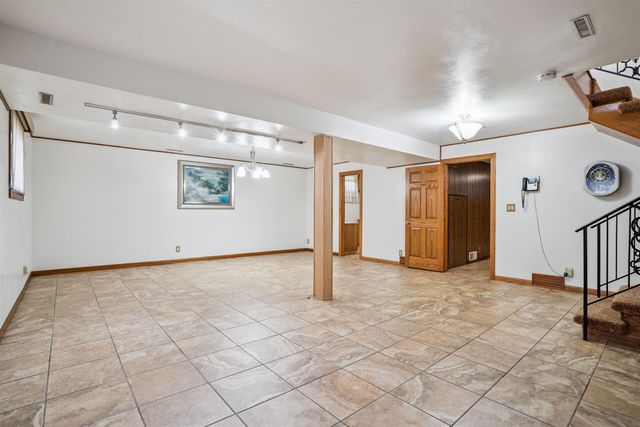 513 Barbara Drive, Cedar Falls, IA 50613