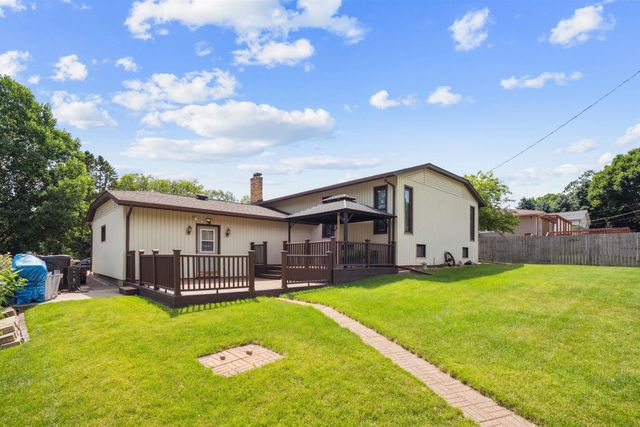513 Barbara Drive, Cedar Falls, IA 50613